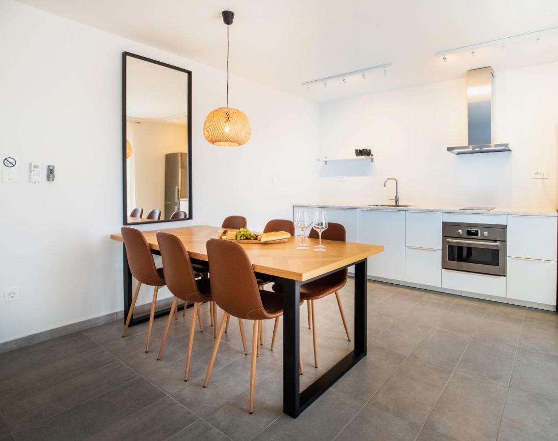 The Grande: Hillside Retreat with Sea Views and Rooftop Terrace Rogoznica  Exterior photo